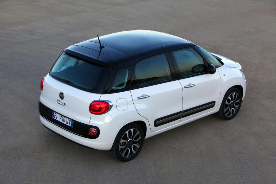  Fiat 500L 2012 года  (фото 48 из 84)